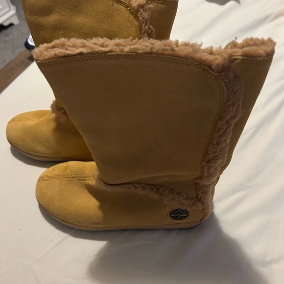 Timberland Women's Yellow Winter Boots - Picture 2 of 2